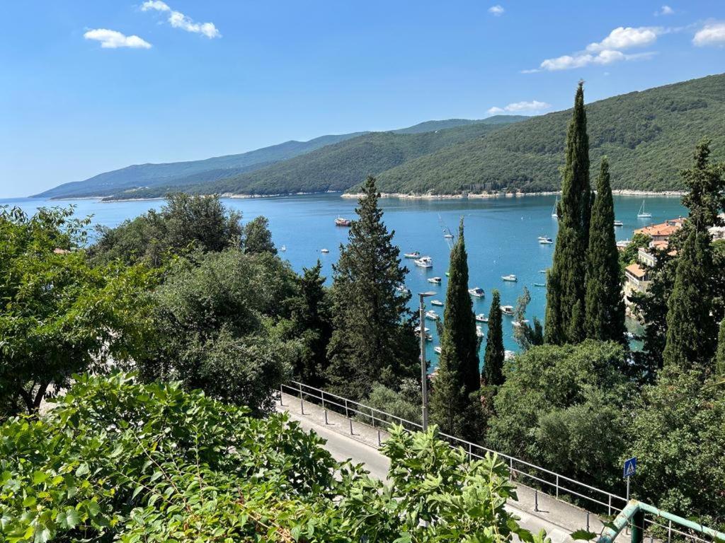 Apartment Near The Sea 650 Rabac Exteriér fotografie